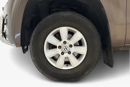 ruskea (beige) Volkswagen Amarok 2012 kuva 9.
