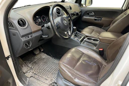 valkoinen Volkswagen Amarok 2012 kuva 3.