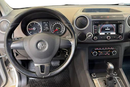 valkoinen Volkswagen Amarok 2012 kuva 9.