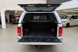 valkoinen Volkswagen Amarok 2012 kuva 24.