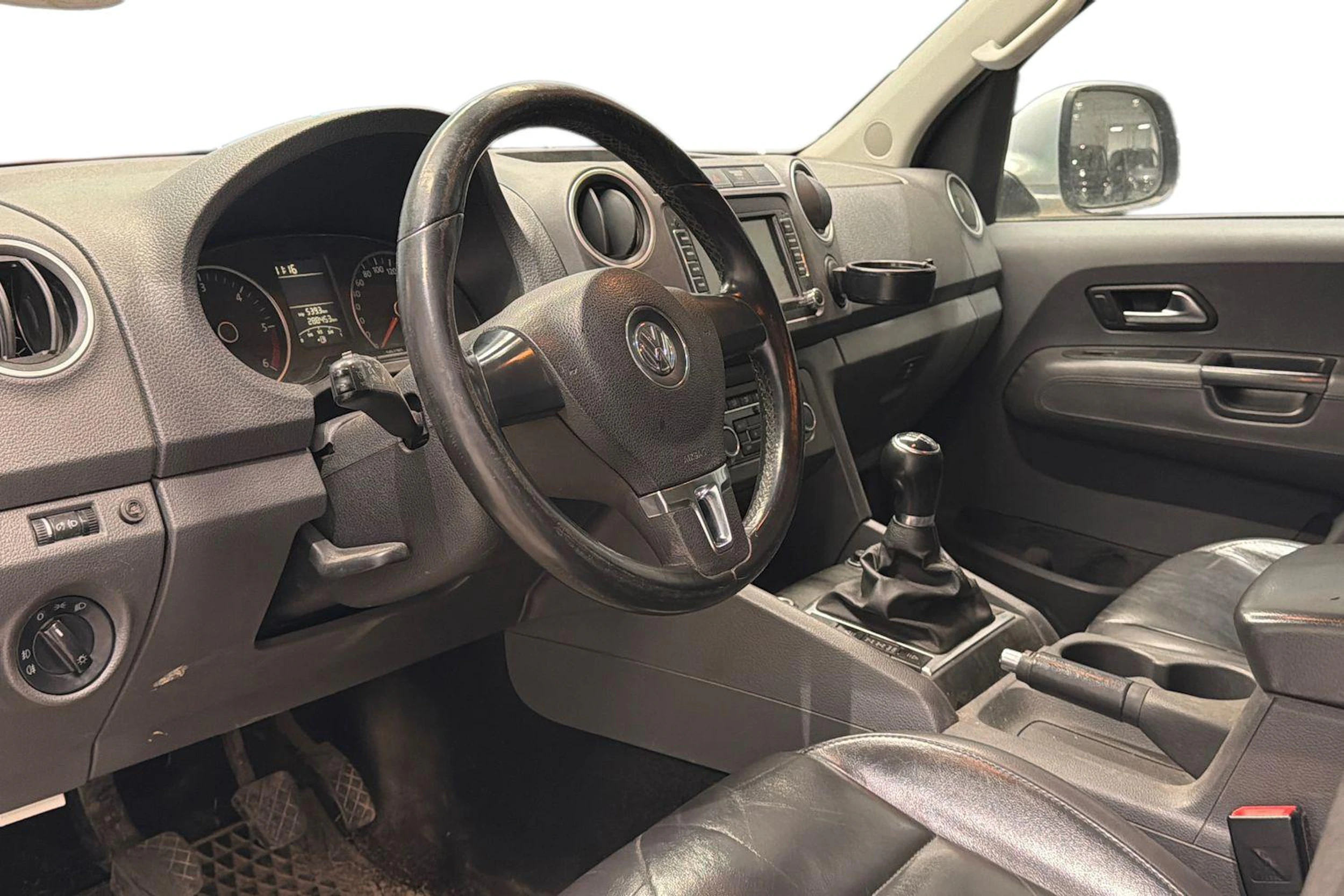 harmaa Volkswagen Amarok 2012 kuva 3.