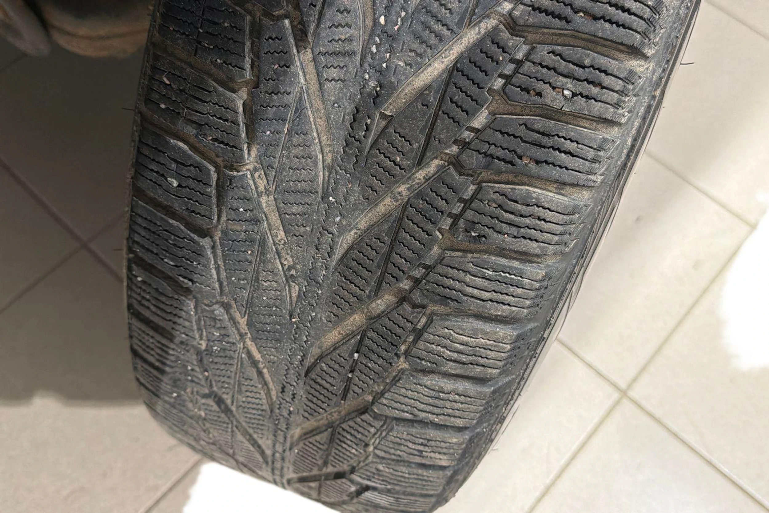 harmaa Volkswagen Amarok 2012 kuva 9.