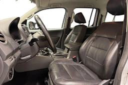 harmaa Volkswagen Amarok 2012 kuva 11.