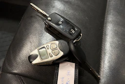 harmaa Volkswagen Amarok 2012 kuva 22.