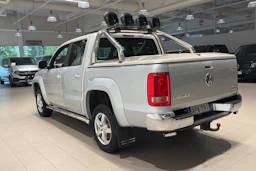harmaa Volkswagen Amarok 2012 kuva 28.