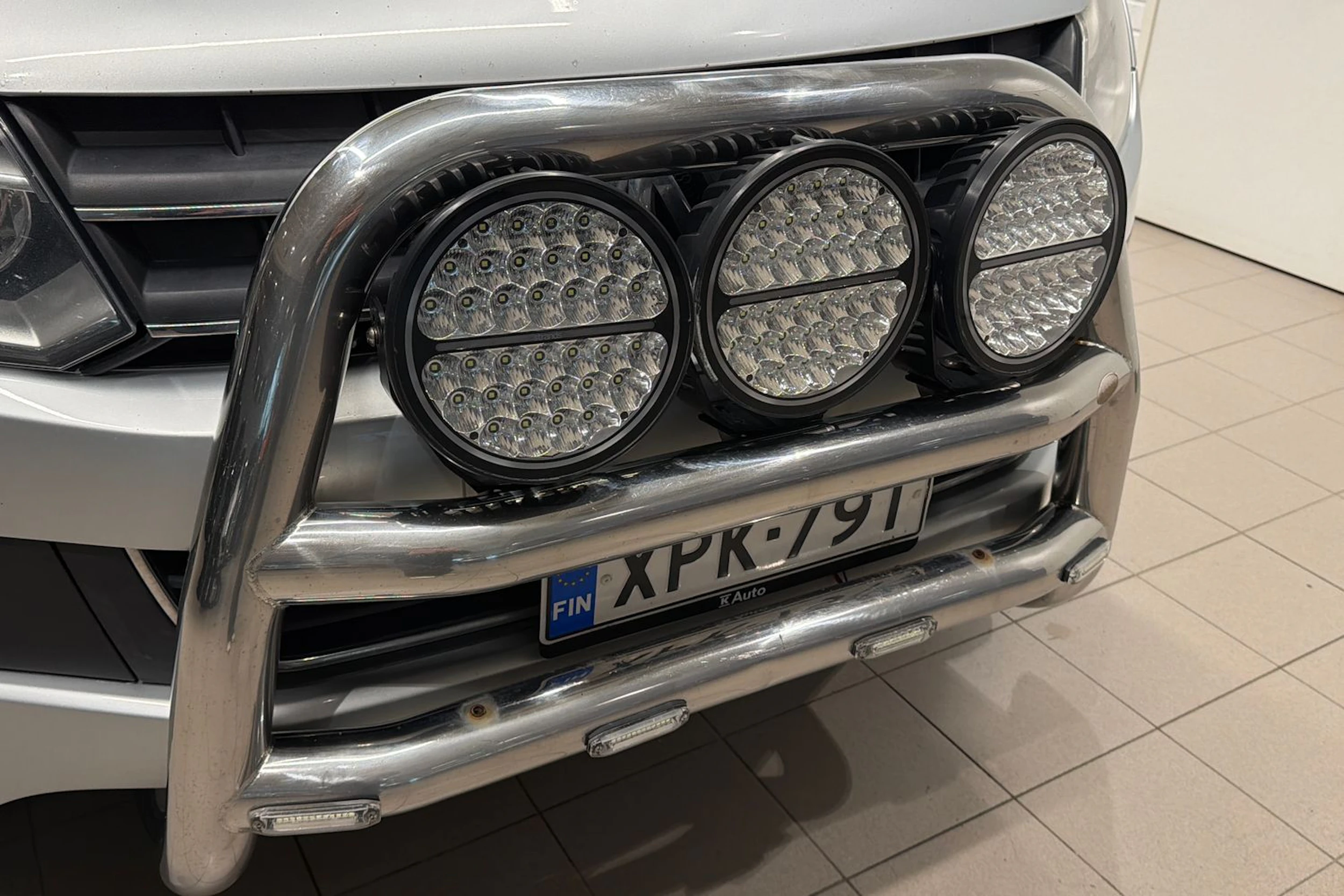 harmaa Volkswagen Amarok 2012 kuva 29.