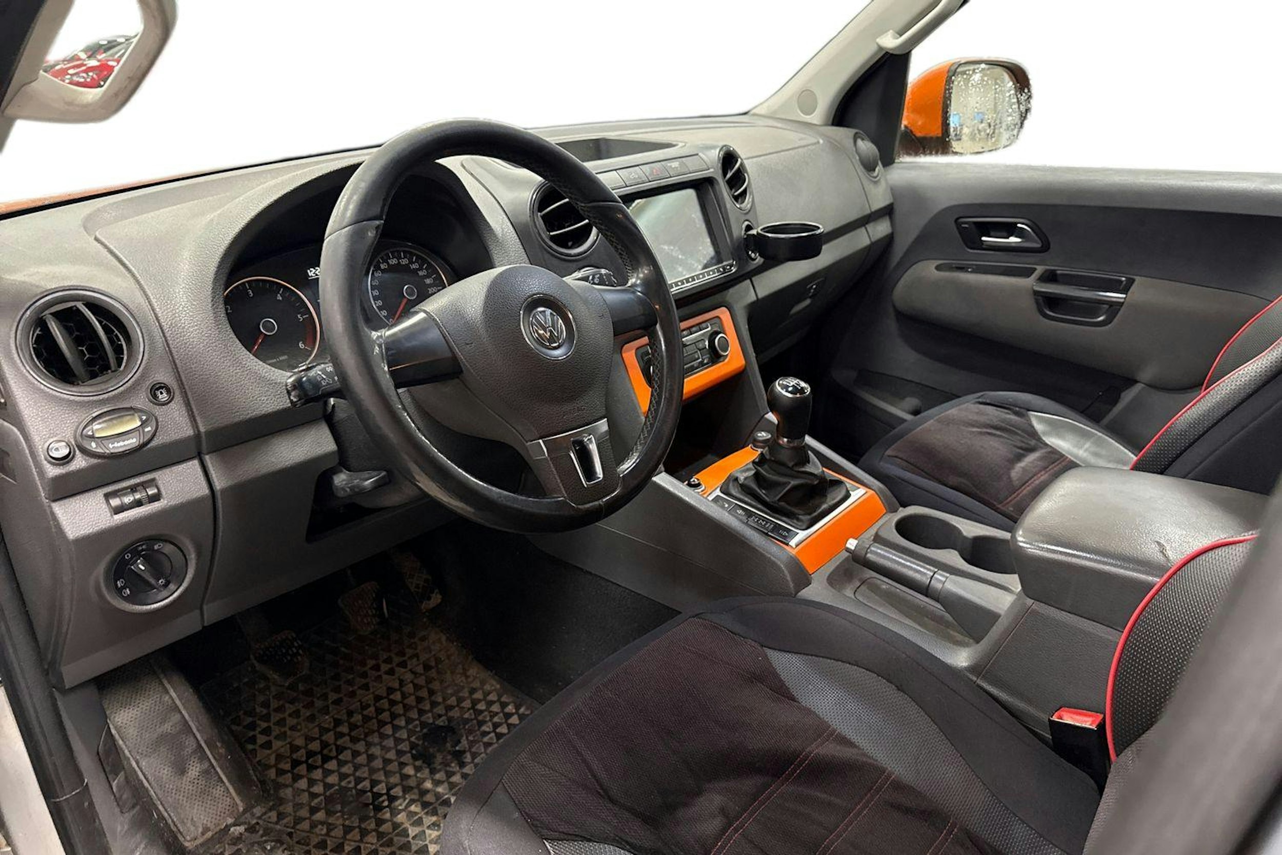 hopea Volkswagen Amarok 2012 kuva 3.