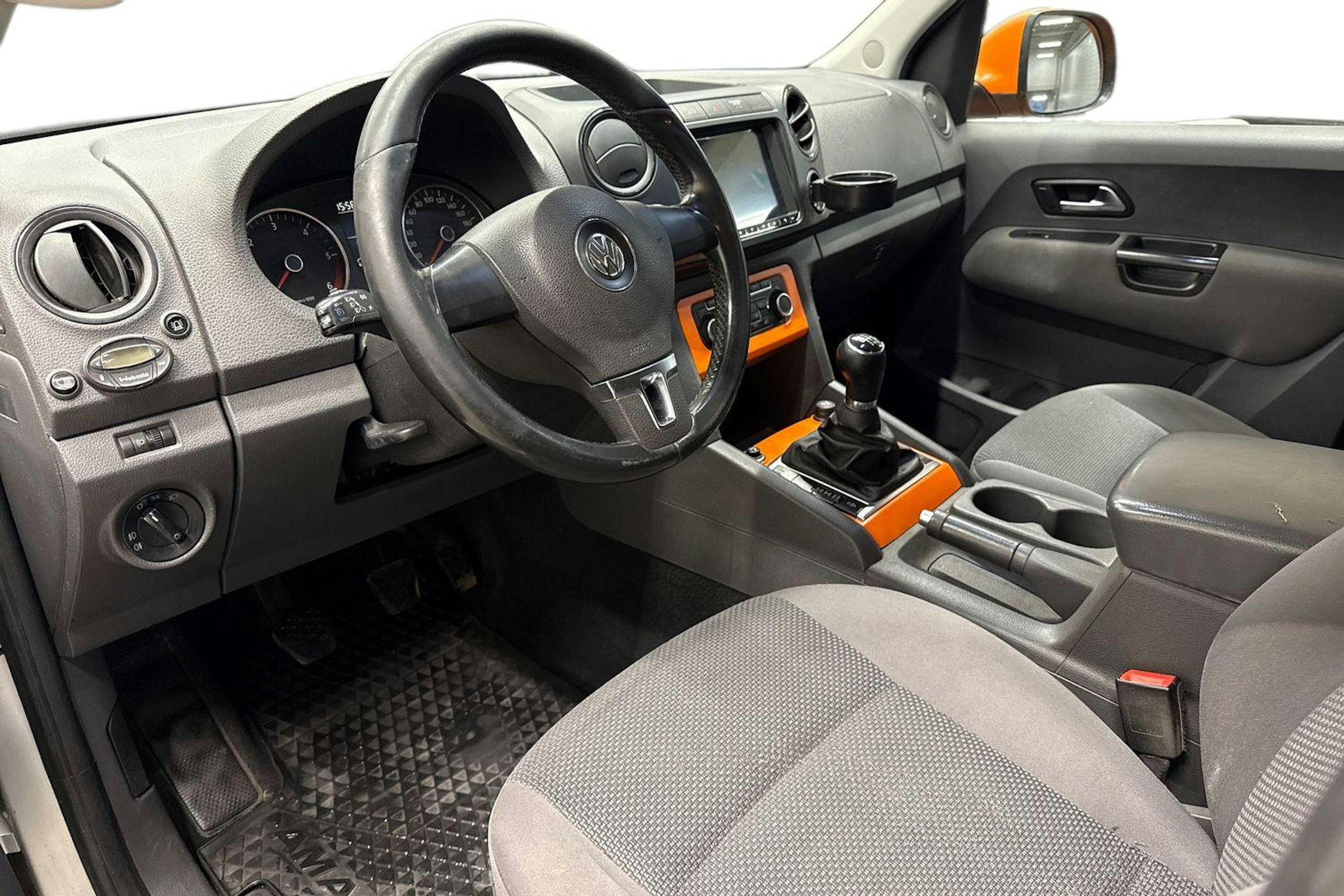 hopea Volkswagen Amarok 2012 kuva 8.