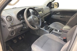 ruskea (beige) Volkswagen Amarok 2012 kuva 8.