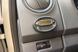 ruskea (beige) Volkswagen Amarok 2012 kuva 19.