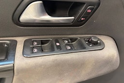 ruskea (beige) Volkswagen Amarok 2012 kuva 20.