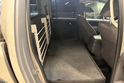 ruskea (beige) Volkswagen Amarok 2012 kuva 21.