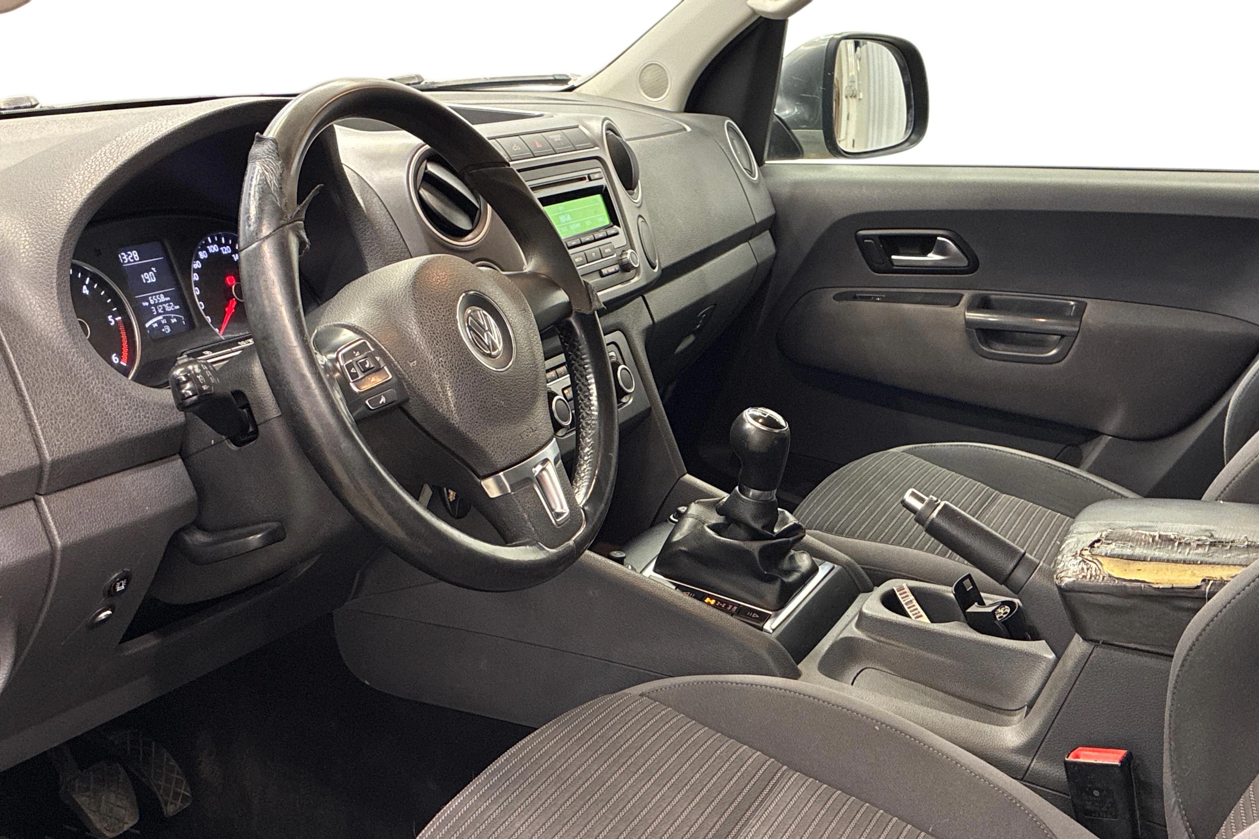 met. harmaa Volkswagen Amarok 2013 kuva 6.