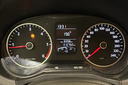 met. harmaa Volkswagen Amarok 2013 kuva 10.