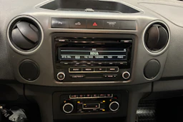 met. harmaa Volkswagen Amarok 2013 kuva 11.