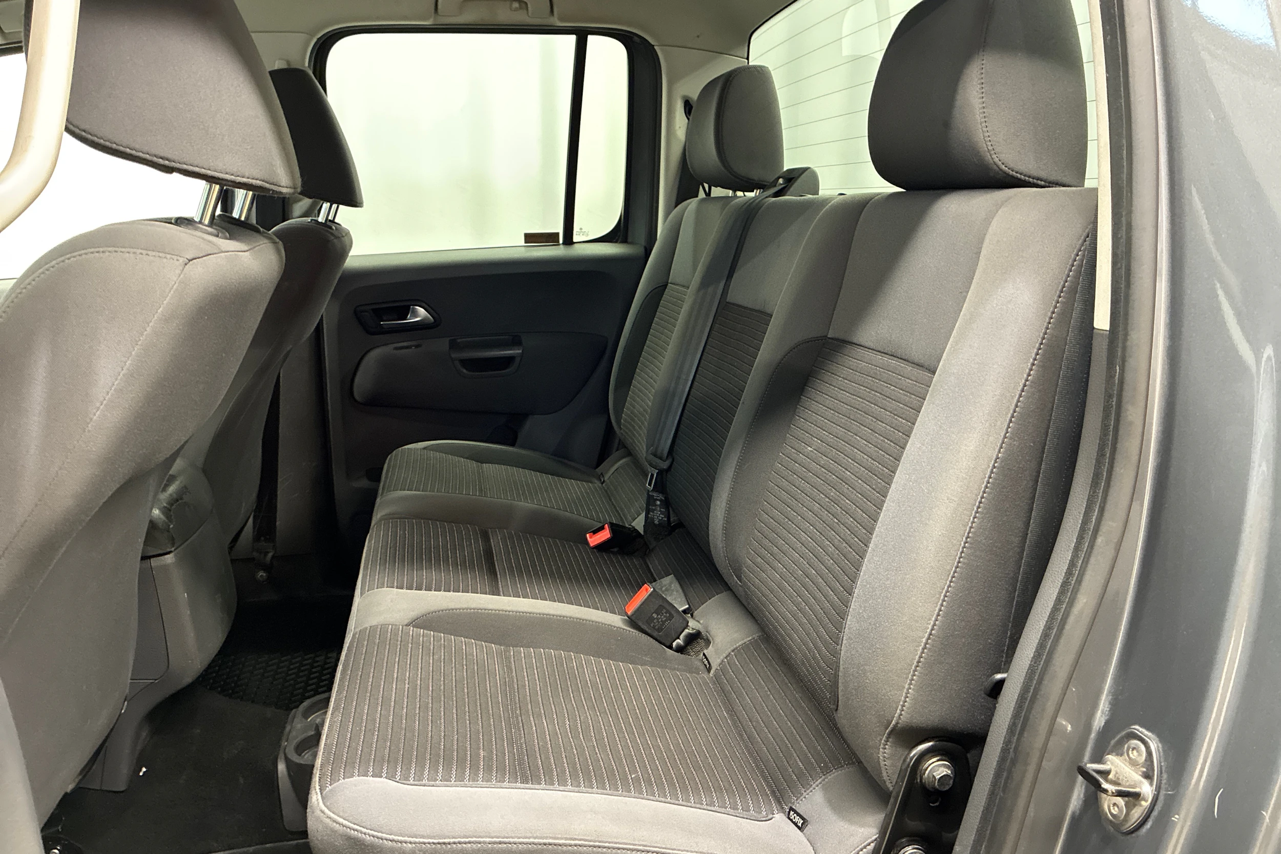 met. harmaa Volkswagen Amarok 2013 kuva 15.