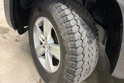 met. harmaa Volkswagen Amarok 2013 kuva 17.