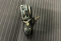 met. harmaa Volkswagen Amarok 2013 kuva 18.