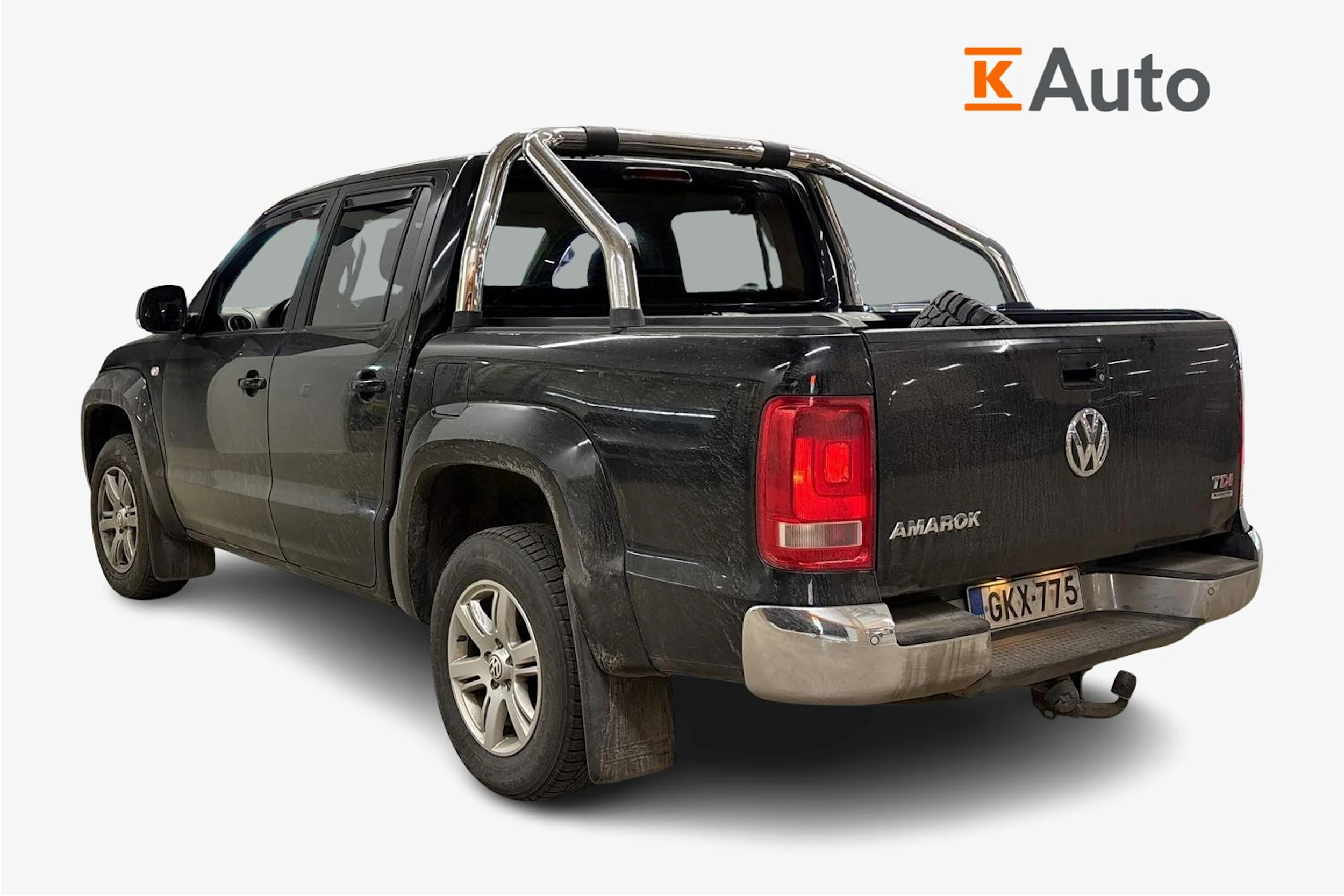 musta Volkswagen Amarok 2013 kuva 2.