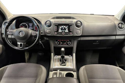 musta Volkswagen Amarok 2013 kuva 9.