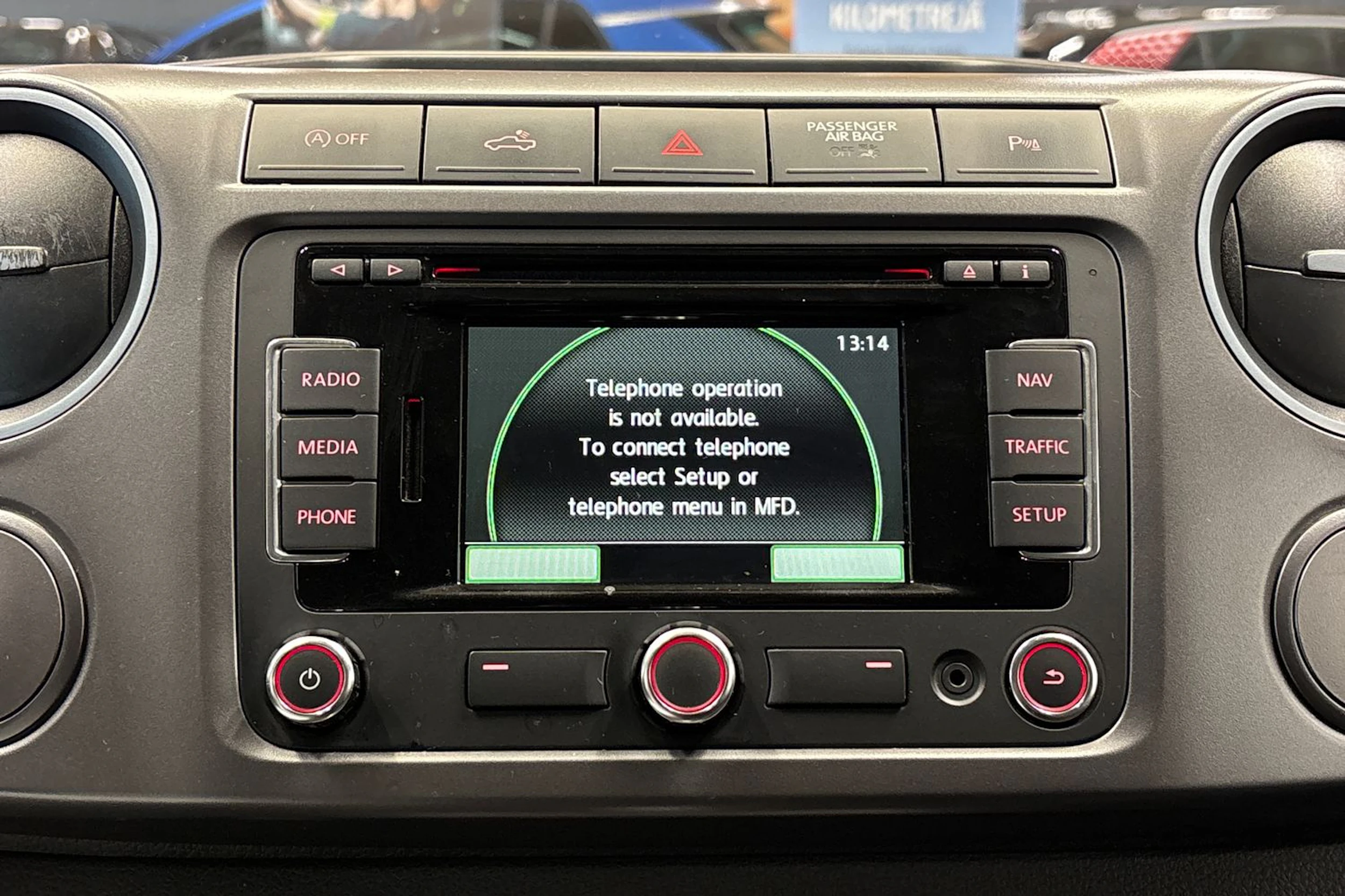 musta Volkswagen Amarok 2013 kuva 20.