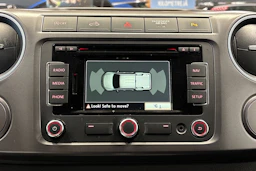 musta Volkswagen Amarok 2013 kuva 22.