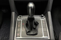 musta Volkswagen Amarok 2013 kuva 24.