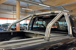 musta Volkswagen Amarok 2013 kuva 28.