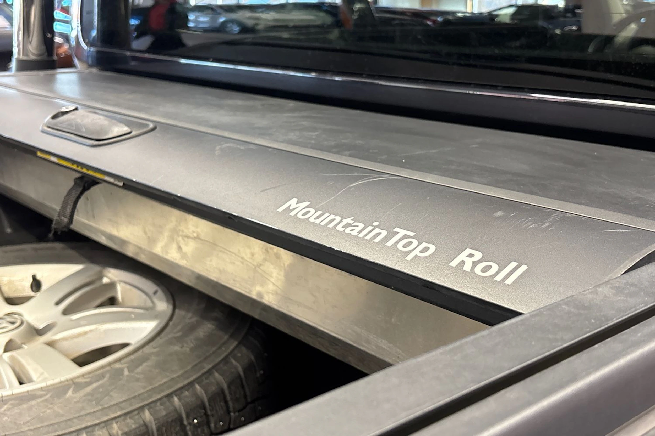 musta Volkswagen Amarok 2013 kuva 29.