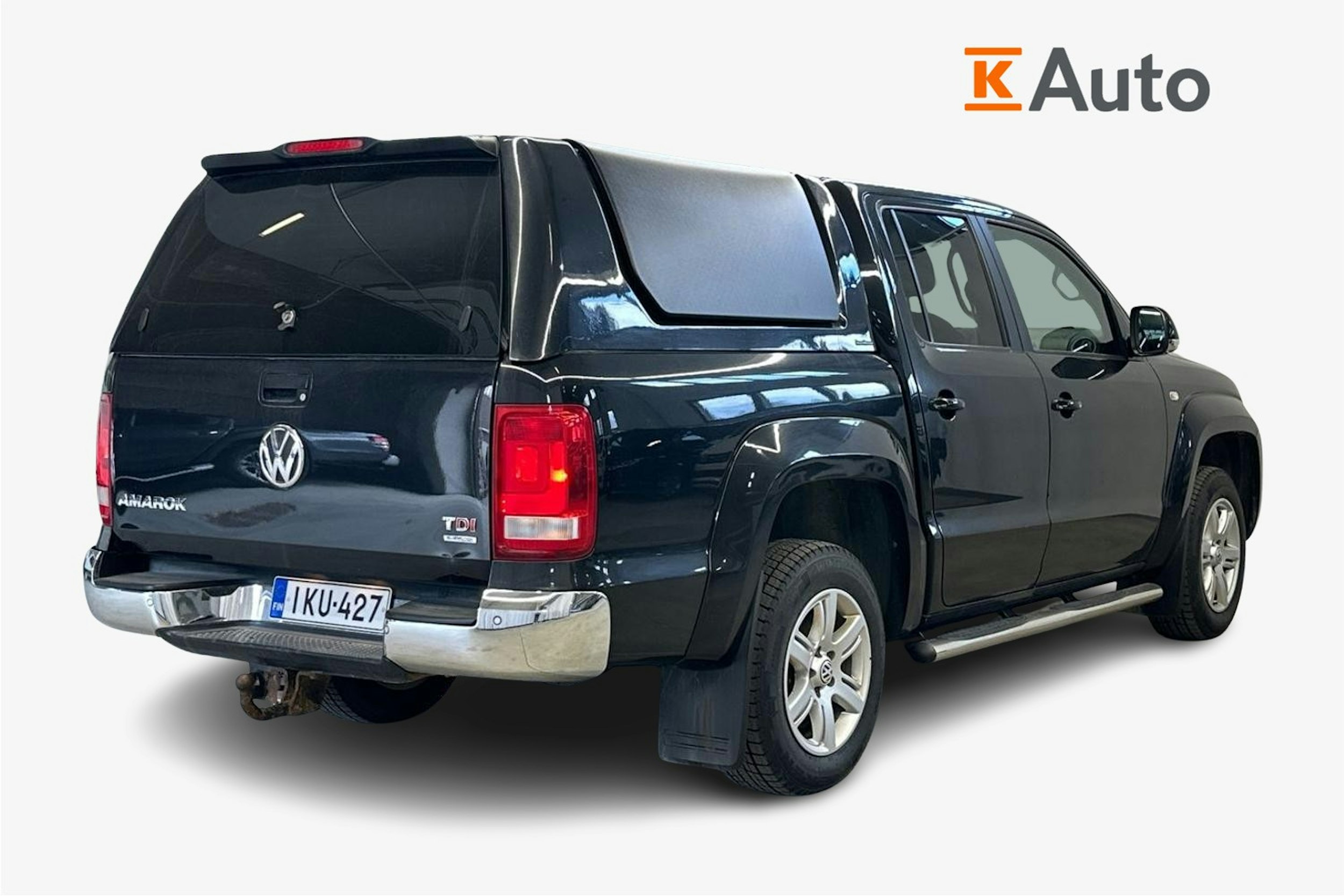musta Volkswagen Amarok 2013 kuva 2.