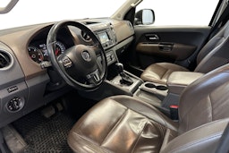 musta Volkswagen Amarok 2013 kuva 3.