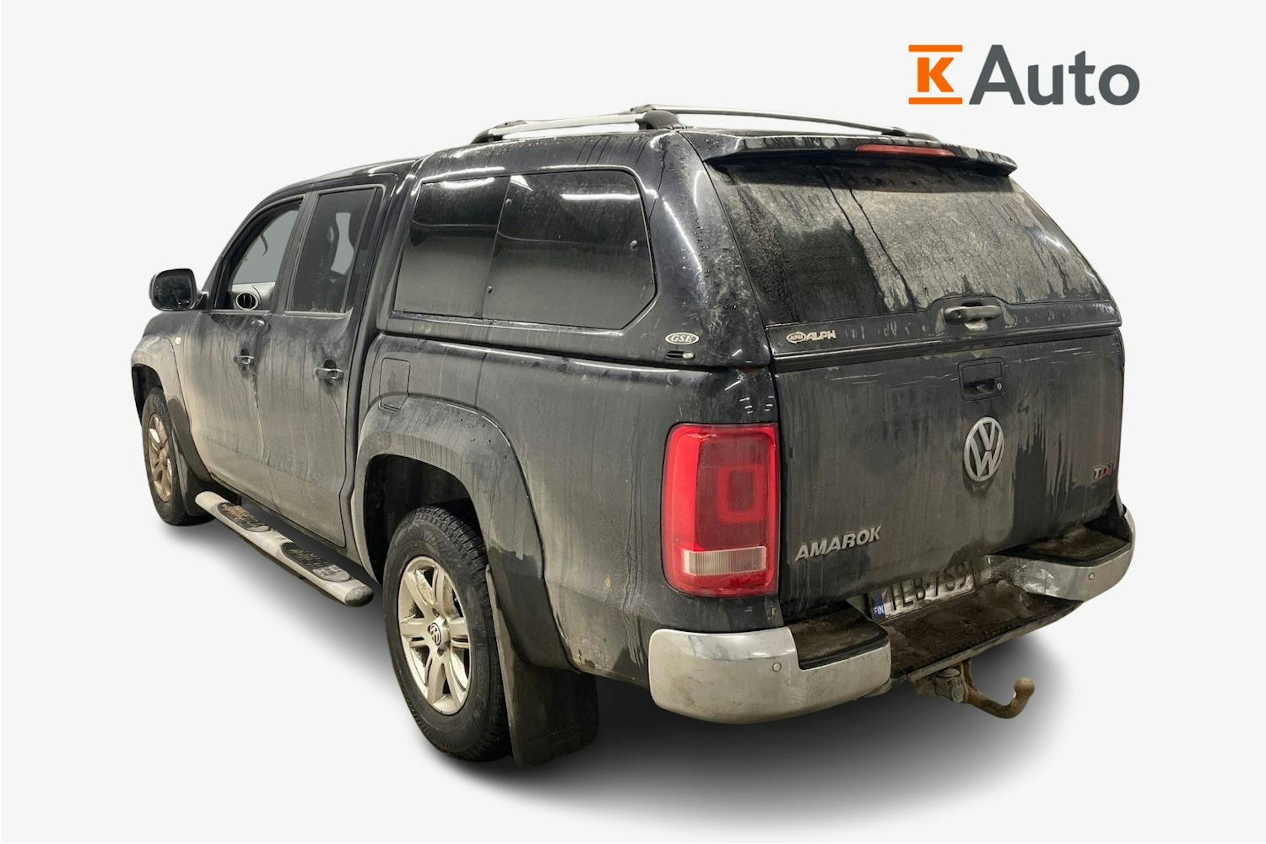 musta Volkswagen Amarok 2013 kuva 2.