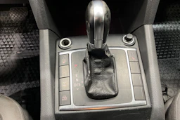 Hopea Volkswagen Amarok 2013 kuva 13.