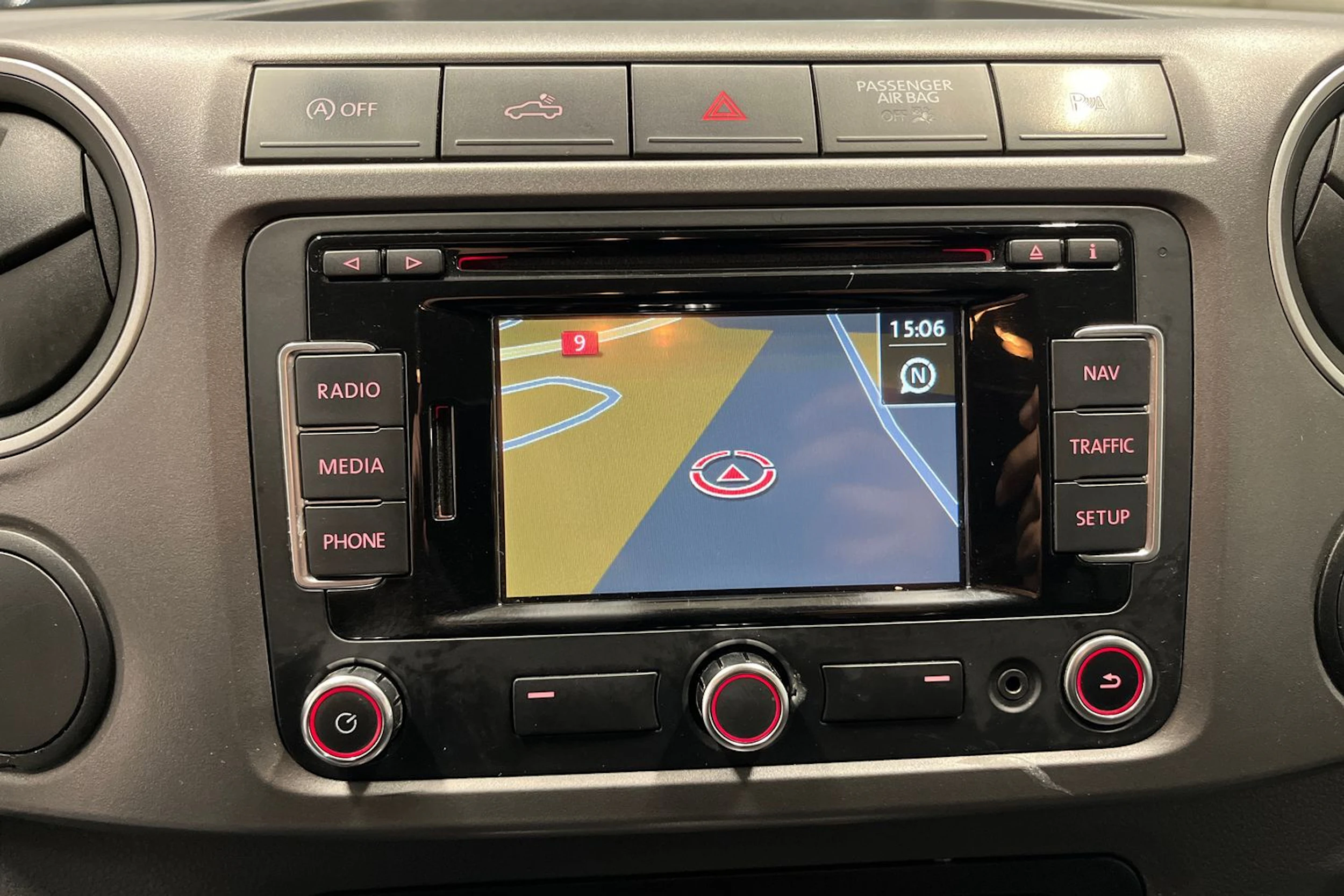 Hopea Volkswagen Amarok 2013 kuva 16.