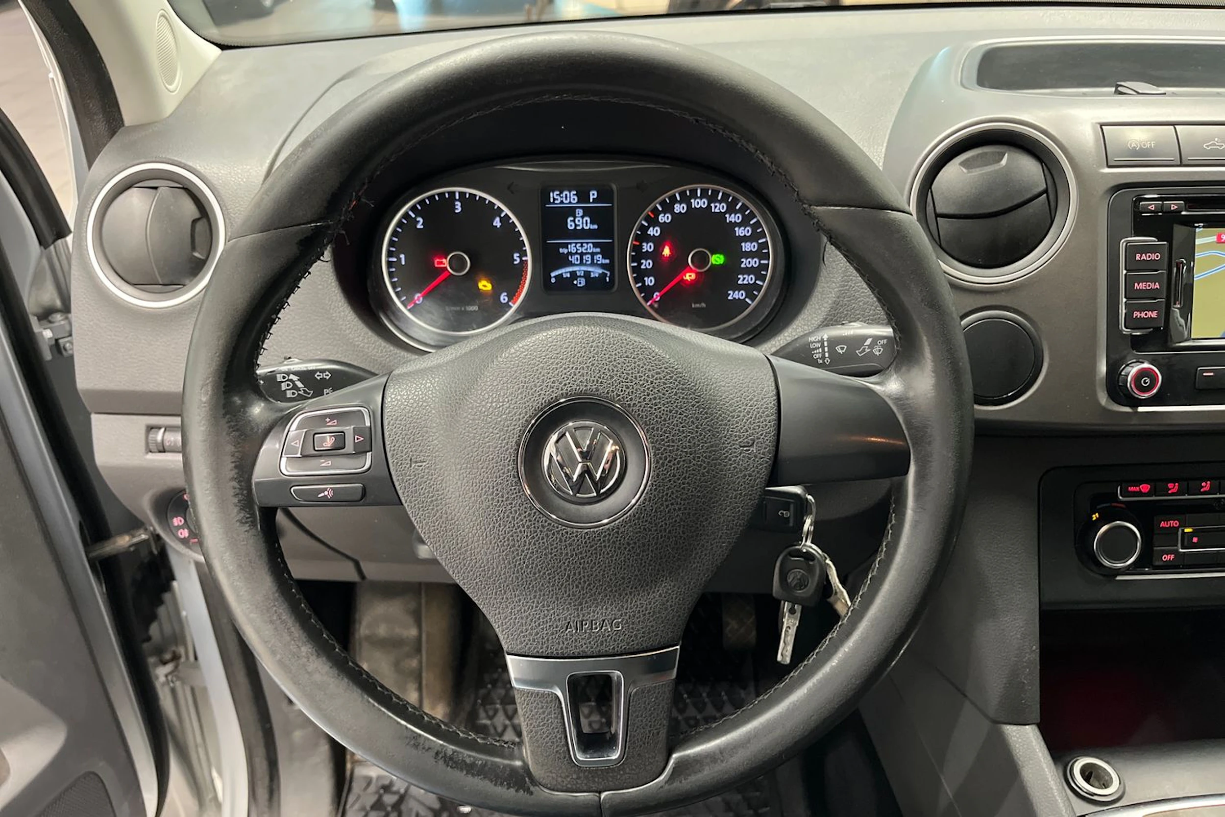 Hopea Volkswagen Amarok 2013 kuva 17.