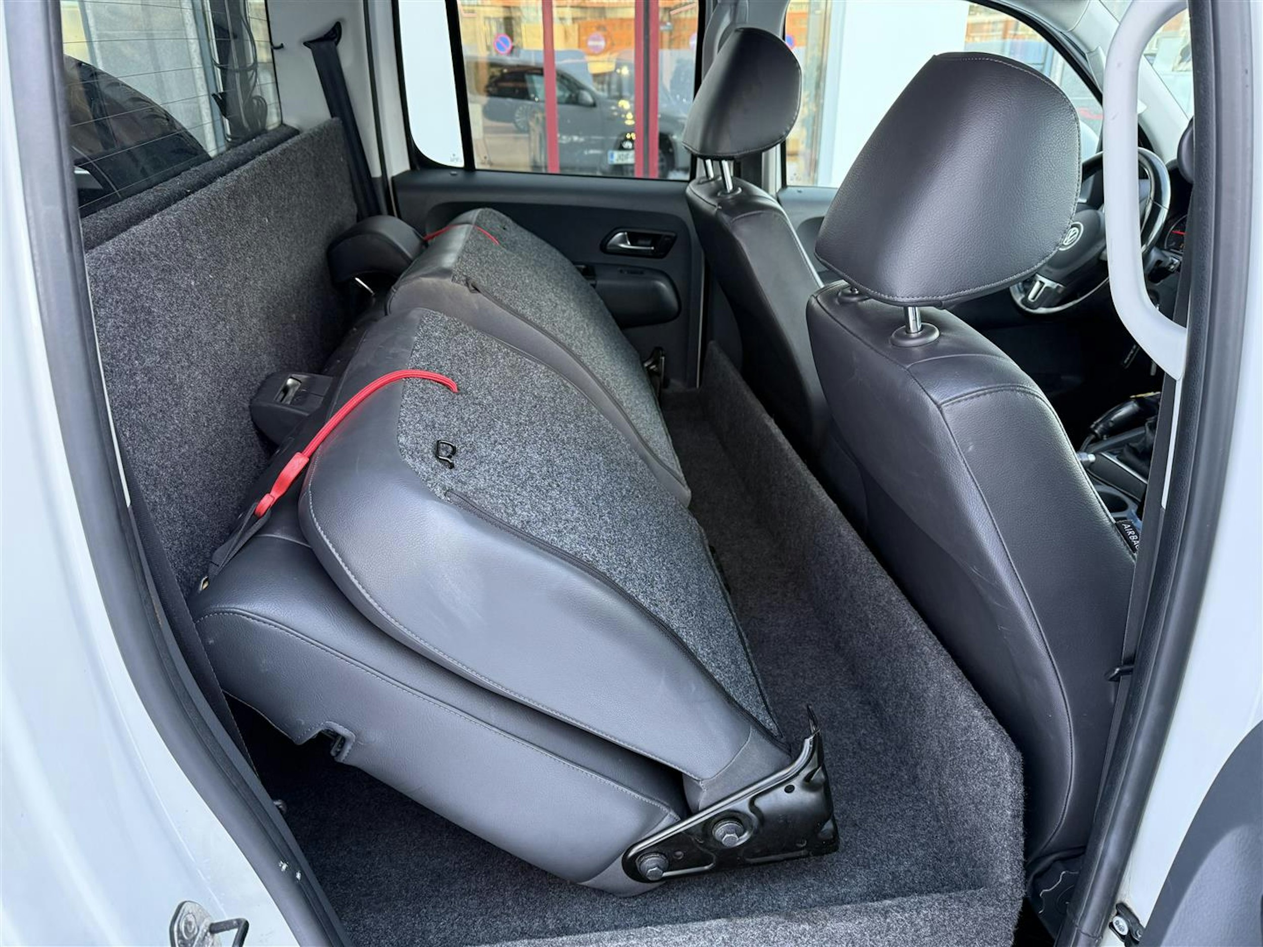 valkoinen Volkswagen Amarok 2013 kuva 10.