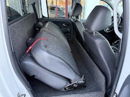 valkoinen Volkswagen Amarok 2013 kuva 10.