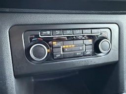 valkoinen Volkswagen Amarok 2013 kuva 12.