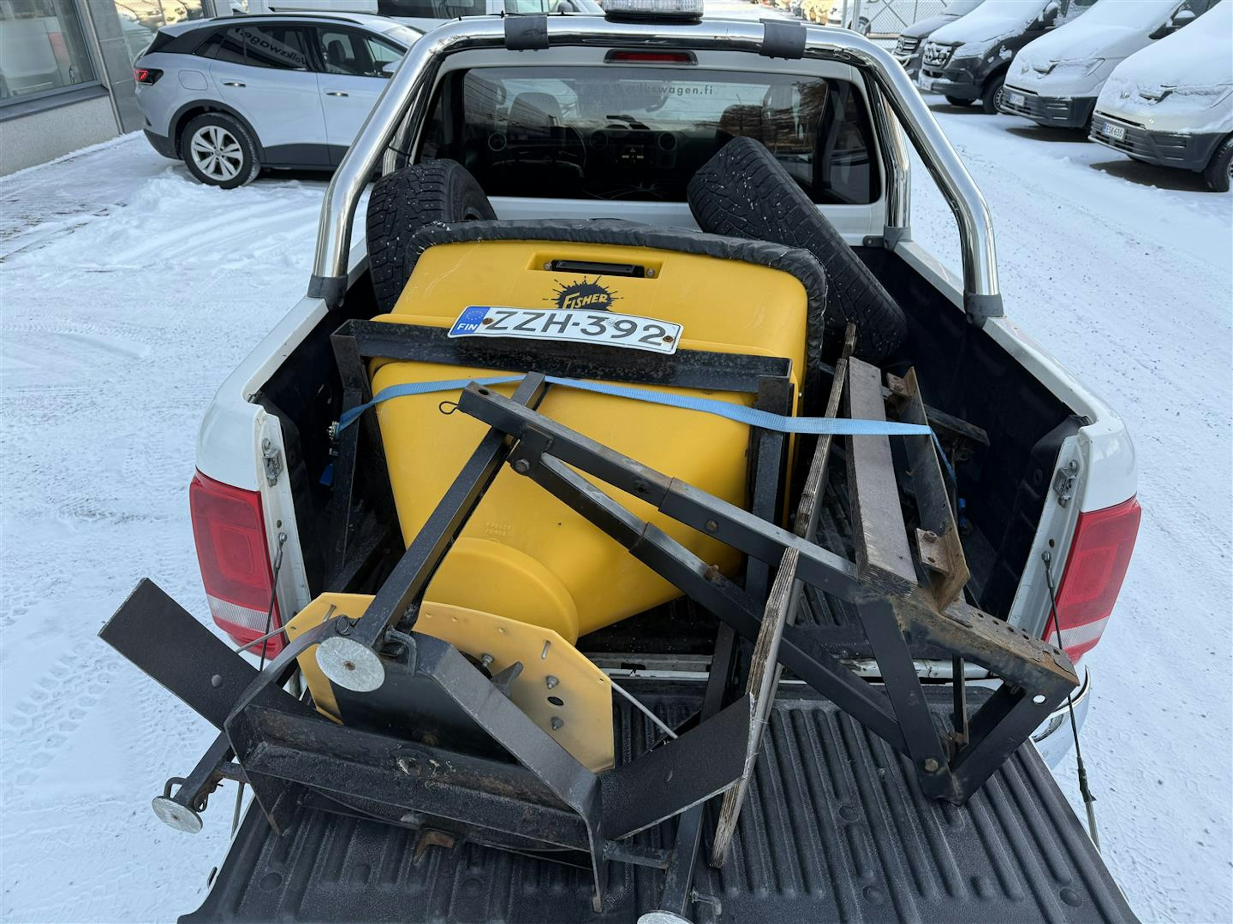 valkoinen Volkswagen Amarok 2013 kuva 18.