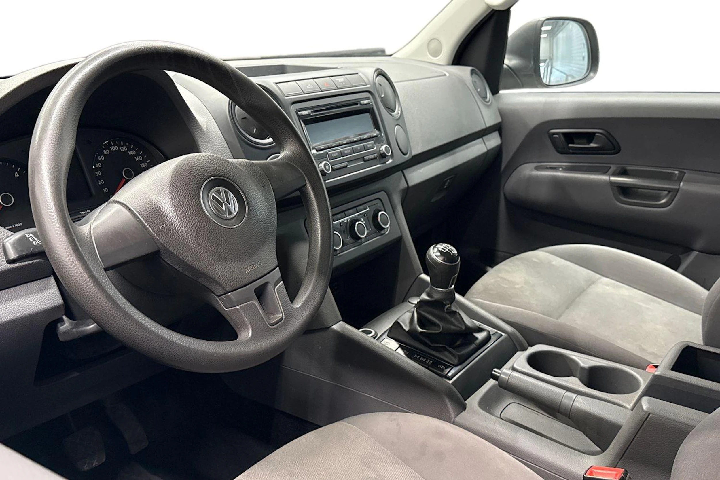 valkoinen Volkswagen Amarok 2014 kuva 8.