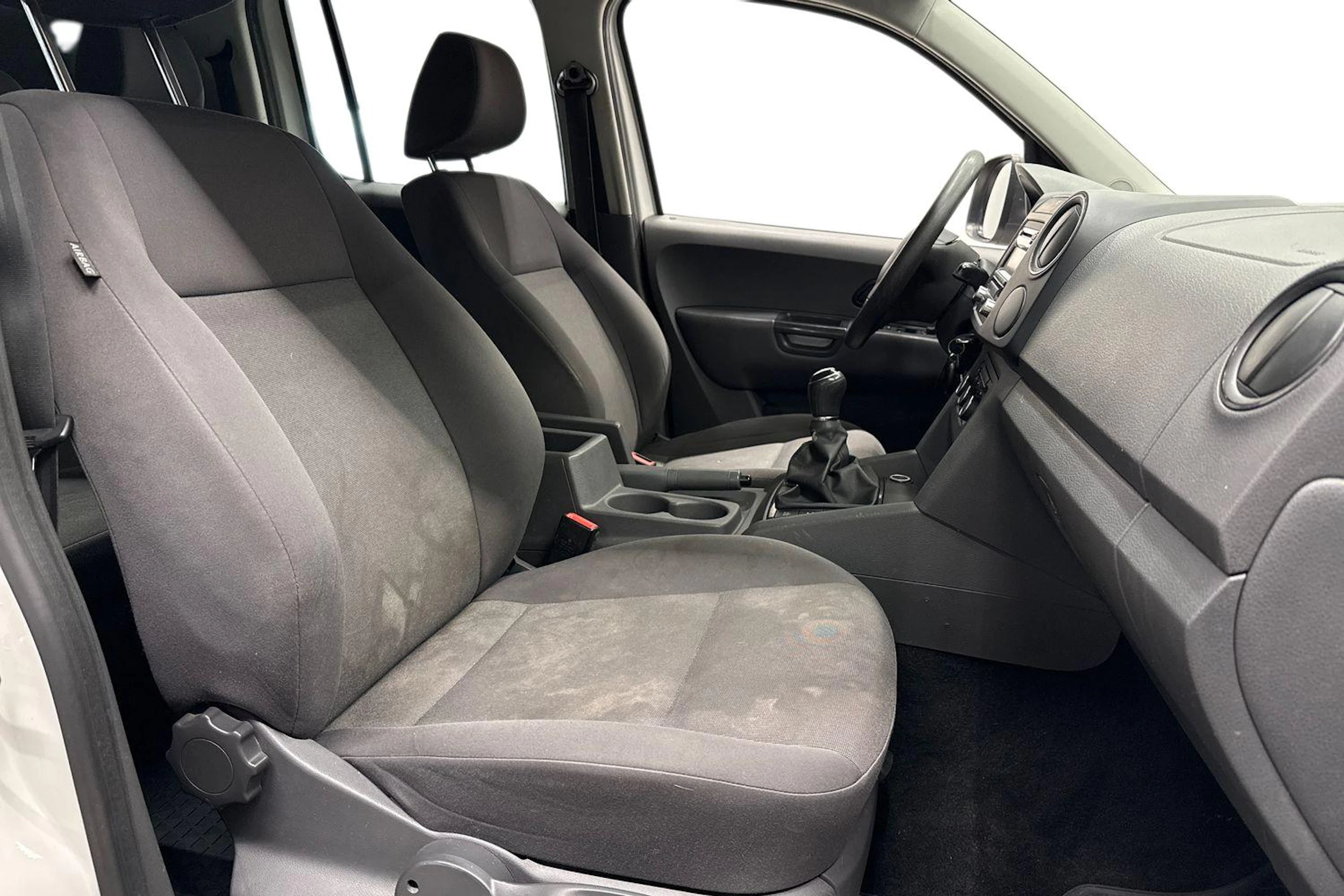 valkoinen Volkswagen Amarok 2014 kuva 11.
