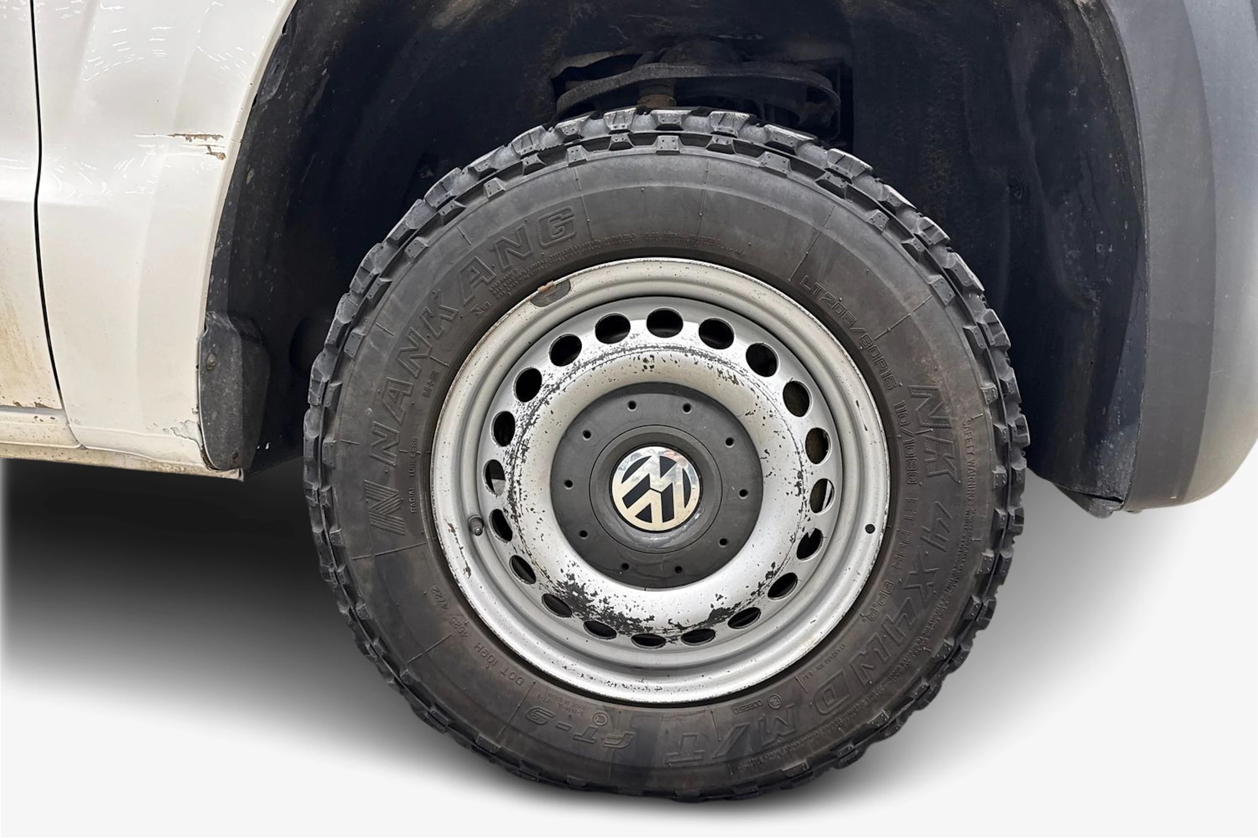 valkoinen Volkswagen Amarok 2014 kuva 12.