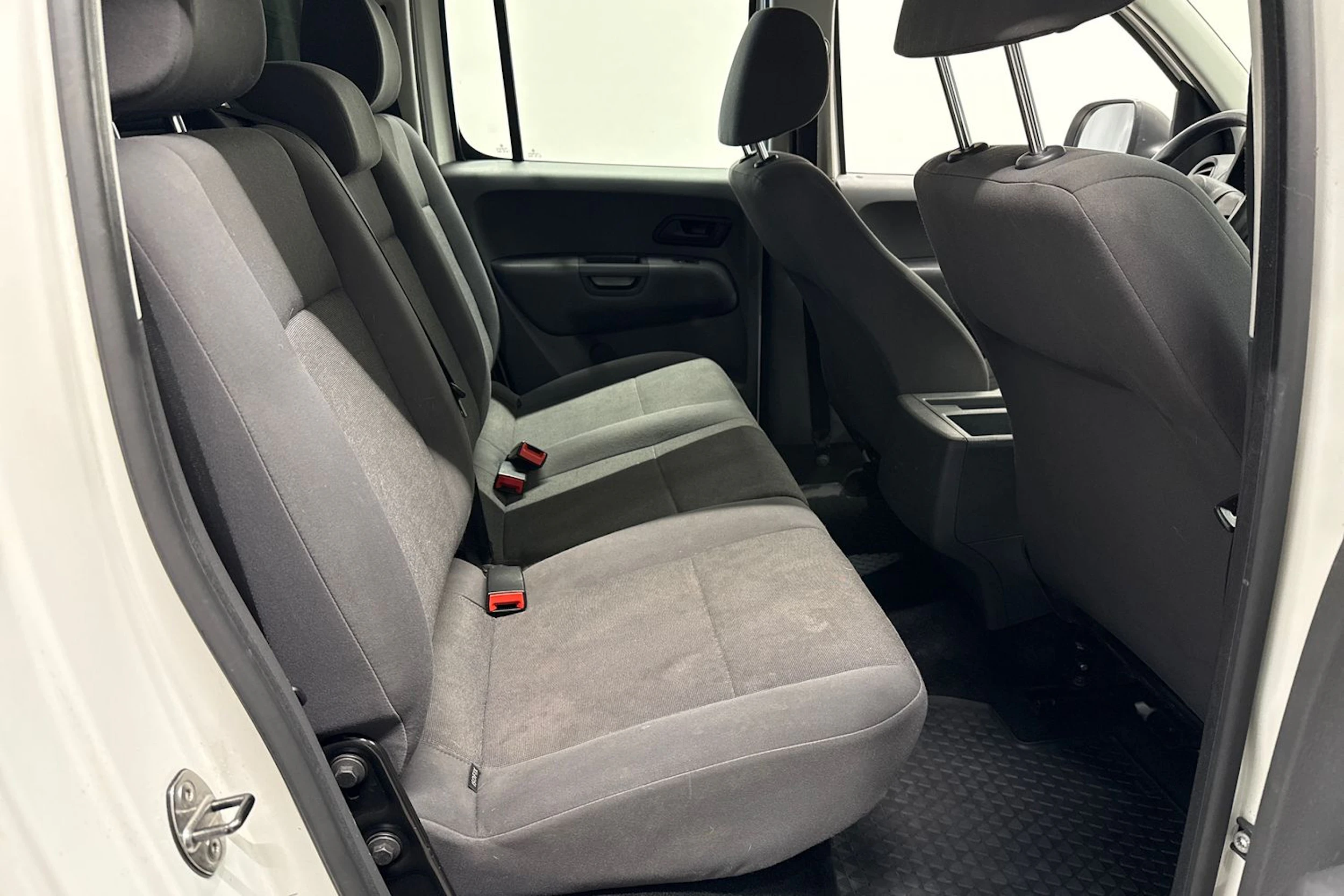 valkoinen Volkswagen Amarok 2014 kuva 13.