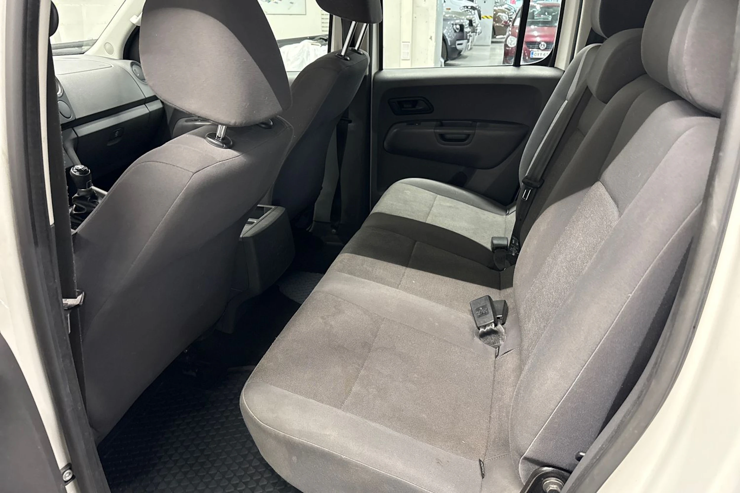valkoinen Volkswagen Amarok 2014 kuva 15.