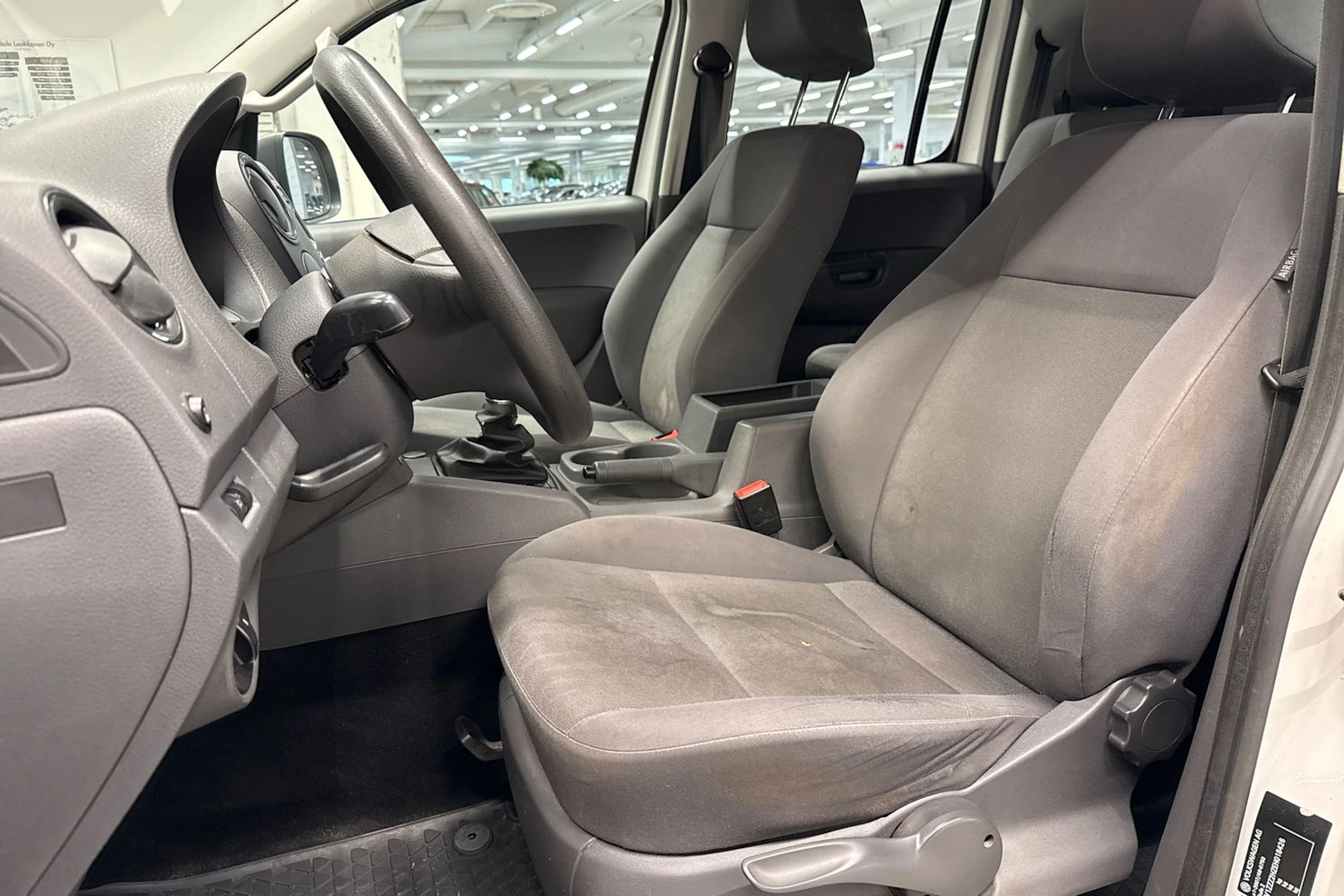 valkoinen Volkswagen Amarok 2014 kuva 16.