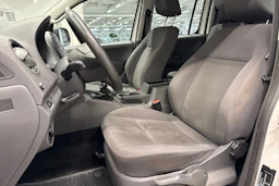valkoinen Volkswagen Amarok 2014 kuva 16.