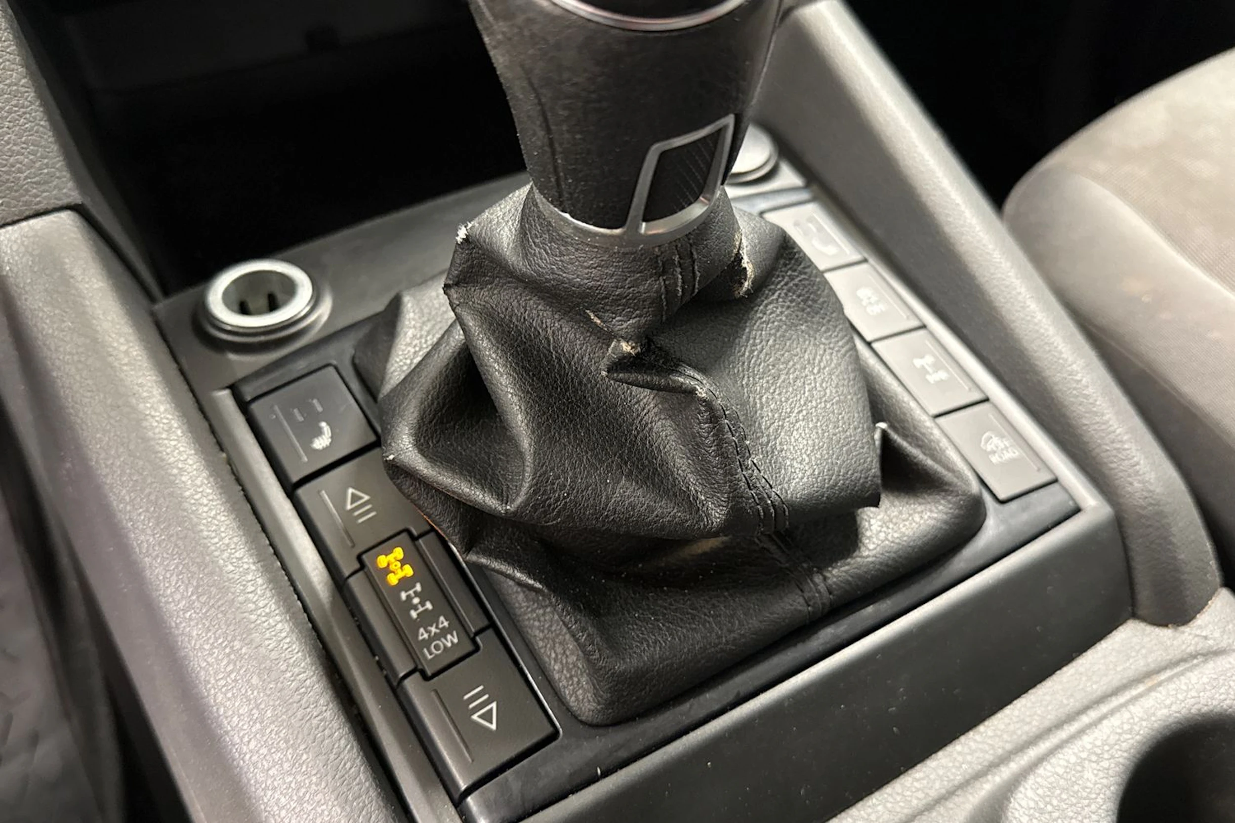 valkoinen Volkswagen Amarok 2014 kuva 19.