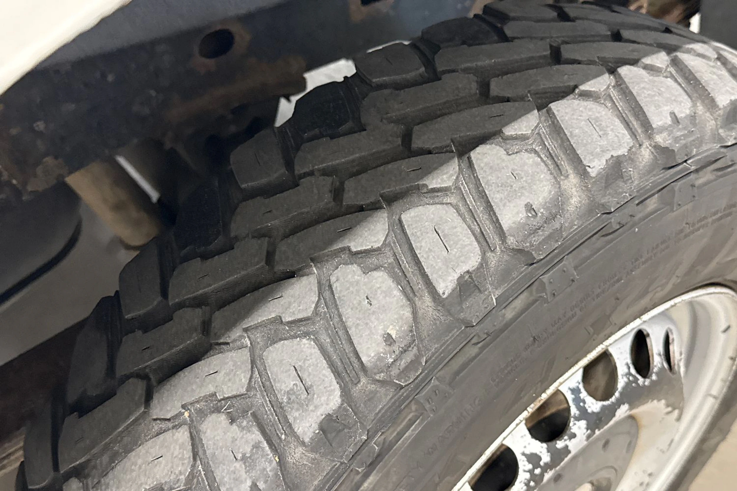 valkoinen Volkswagen Amarok 2014 kuva 30.