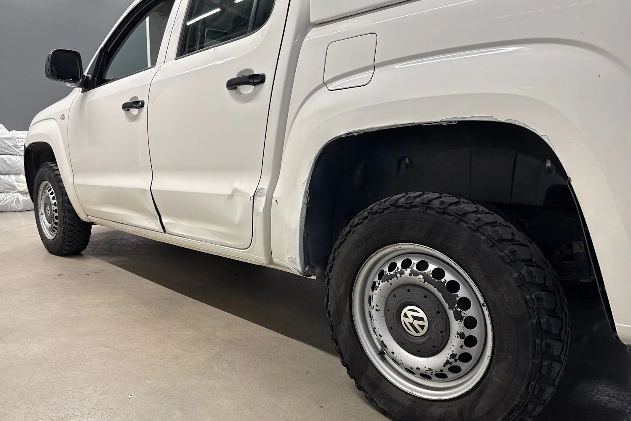 valkoinen Volkswagen Amarok 2014 kuva 34.