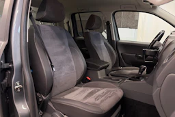 harmaa Volkswagen Amarok 2014 kuva 12.